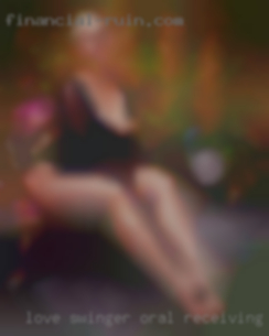 Love swinger Oral receiving and especial story giving.